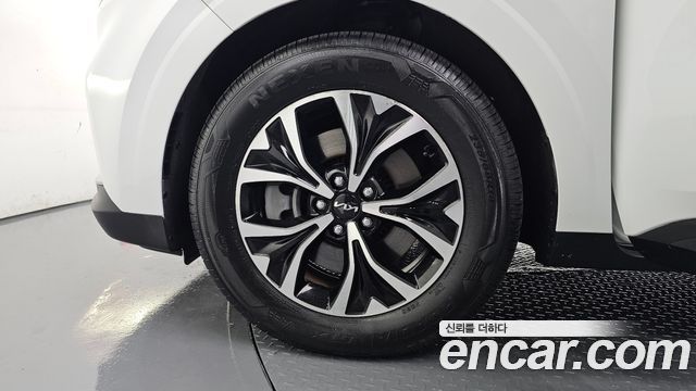 Kia Carnival 2023 thumb 6