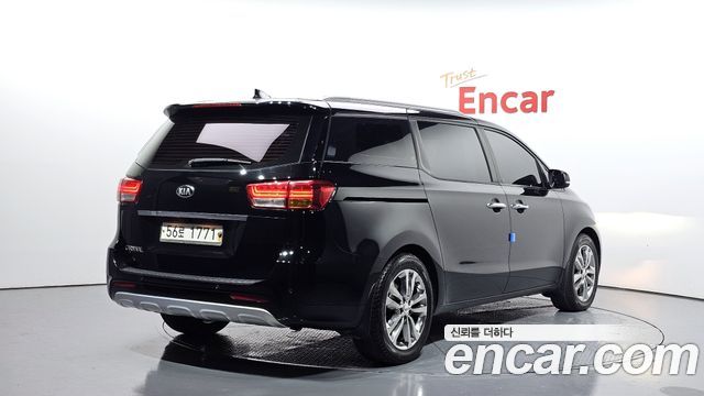 Kia Carnival 2015 thumb 2