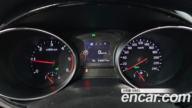 Kia Carnival 2015 thumb 8