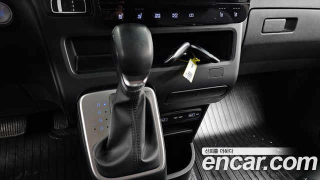 Hyundai Staria 2022 thumb 9