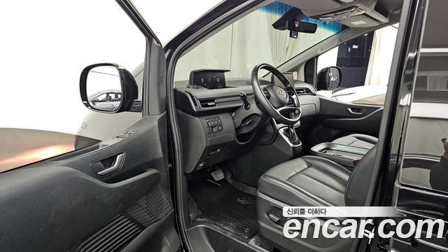 Hyundai Staria 2022 thumb 10