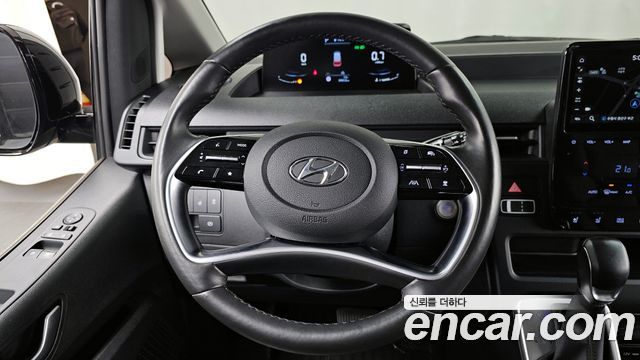 Hyundai Staria 2022 thumb 11