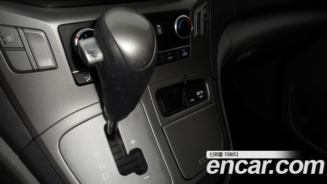 Hyundai Starex 2017 thumb 9
