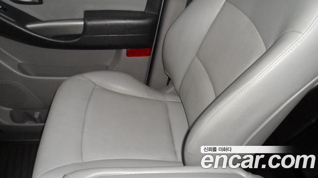 Hyundai Starex 2017 thumb 10