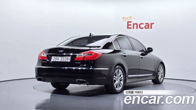 Hyundai Genesis 2011 thumb 3