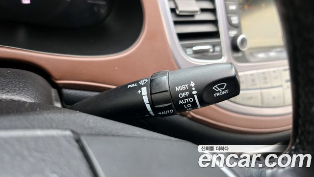 Hyundai Genesis 2011 thumb 12