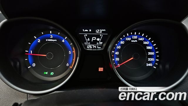 Hyundai Avante 2014 thumb 8