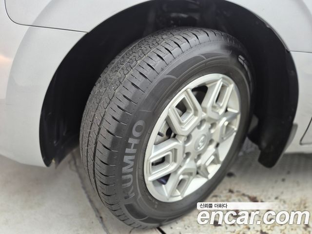 Hyundai Staria 2023 thumb 12
