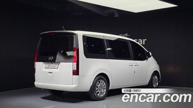Hyundai Staria 2021 thumb 3