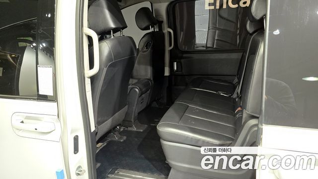 Hyundai Staria 2021 thumb 11