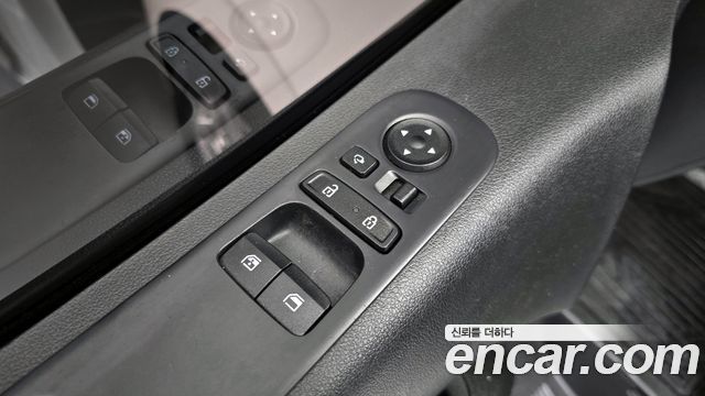 Hyundai Staria 2021 thumb 12