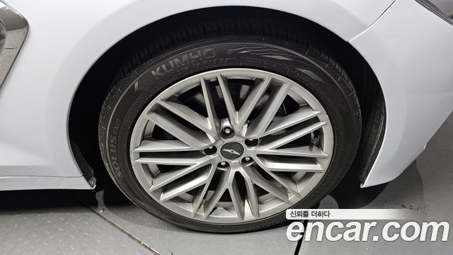 Genesis G70 2019 thumb 5