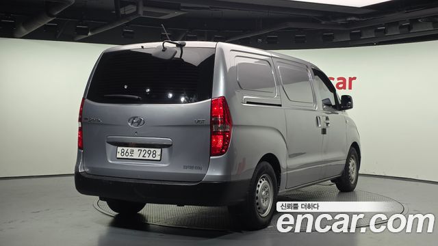 Hyundai Starex 2016 thumb 3