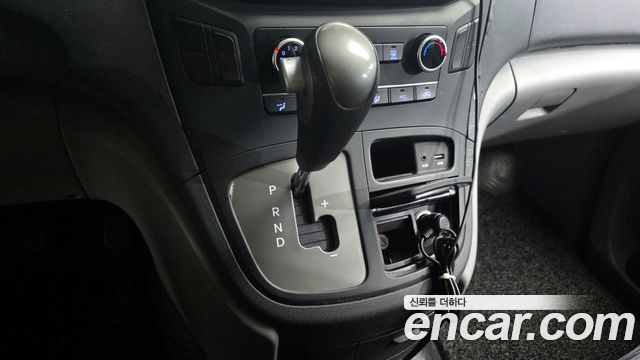 Hyundai Starex 2016 thumb 9