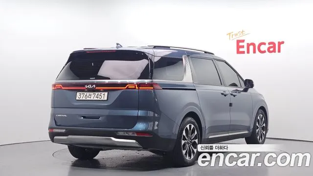 Kia Carnival 2021 thumb 3