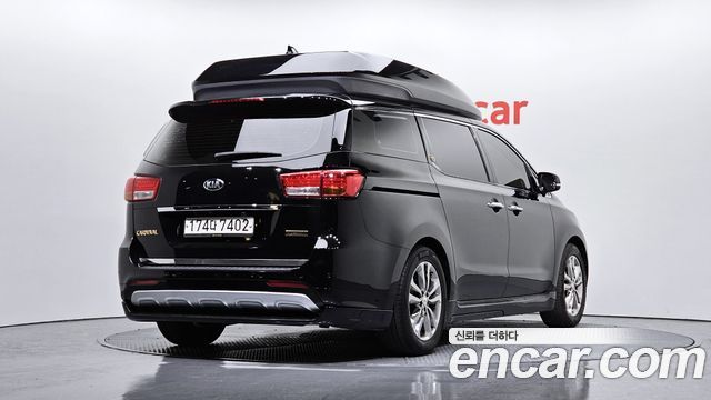 Kia Carnival 2016 thumb 3