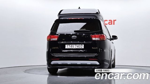 Kia Carnival 2016 thumb 5