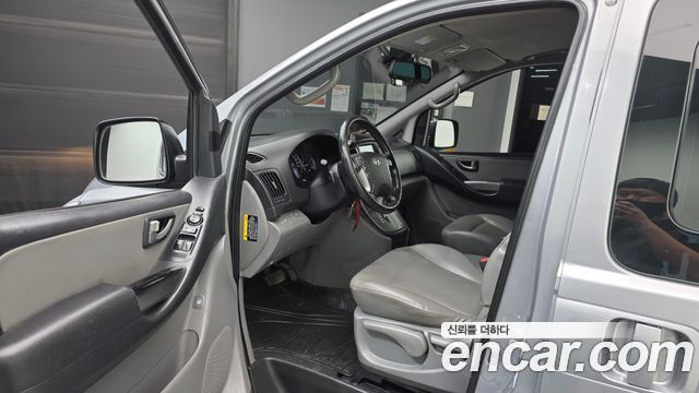 Hyundai Starex 2016 thumb 11
