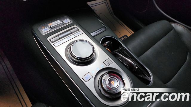 Genesis GV70 2023 thumb 9