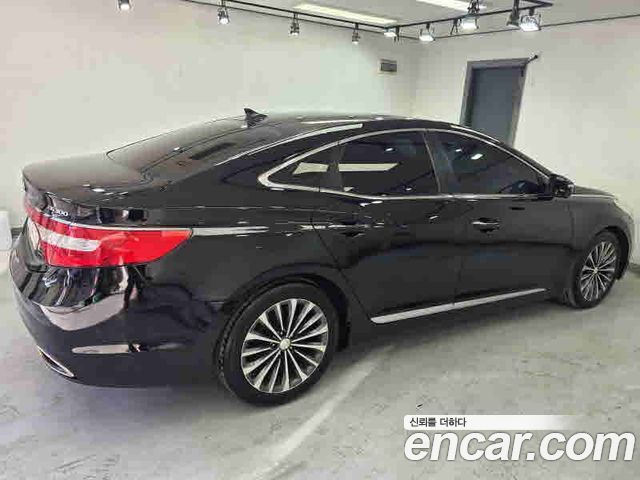 Hyundai Grandeur 2013 thumb 6