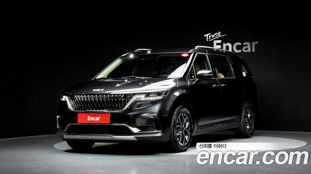 Kia Carnival 2023 thumb 2