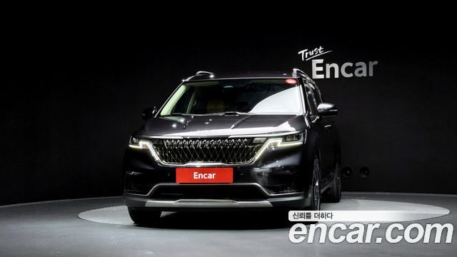 Kia Carnival 2023 thumb 4