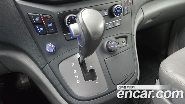 Hyundai Starex 2018 thumb 10