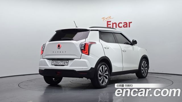 SsangYong Tivoli 2020 thumb 3