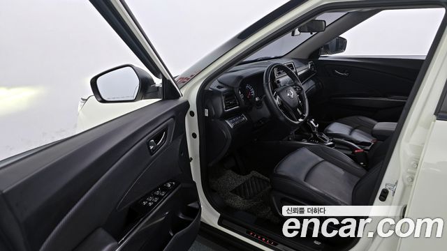 SsangYong Tivoli 2020 thumb 10