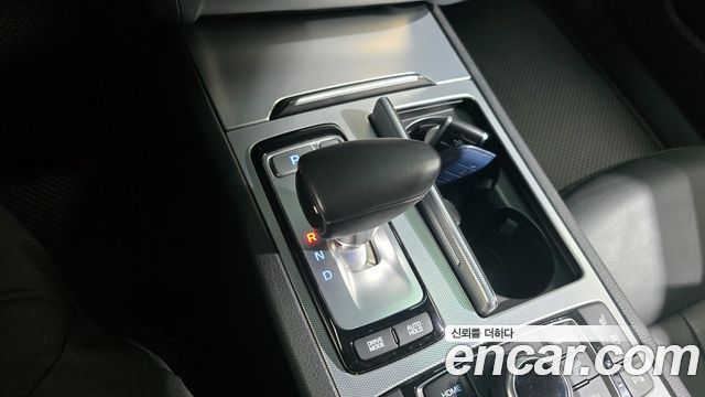 Genesis G80 2018 thumb 9