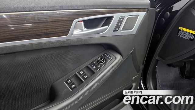 Genesis G80 2018 thumb 12