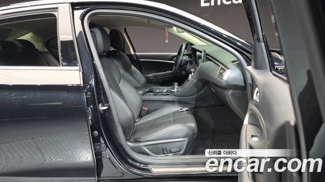 Genesis G70 2022 thumb 11