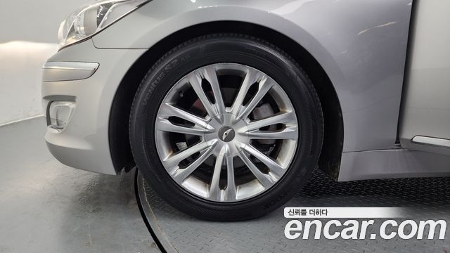 Hyundai Genesis 2011 thumb 5