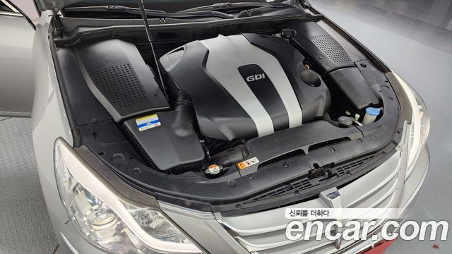Hyundai Genesis 2011 thumb 6