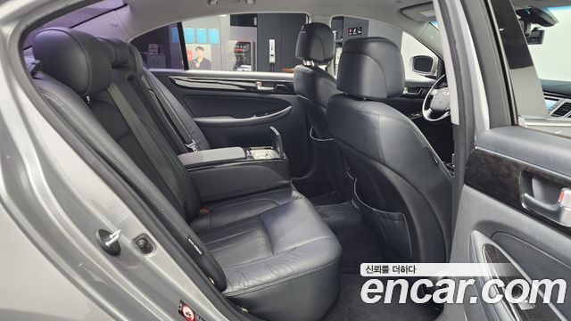 Hyundai Genesis 2011 thumb 12