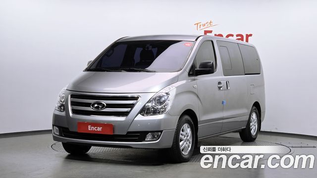 Hyundai Starex 2017 thumb 2