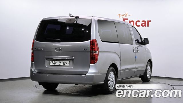 Hyundai Starex 2017 thumb 3