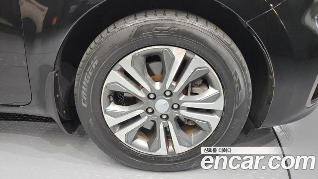 Kia Carnival 2018 thumb 6