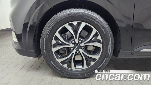 Kia Carnival 2021 thumb 6