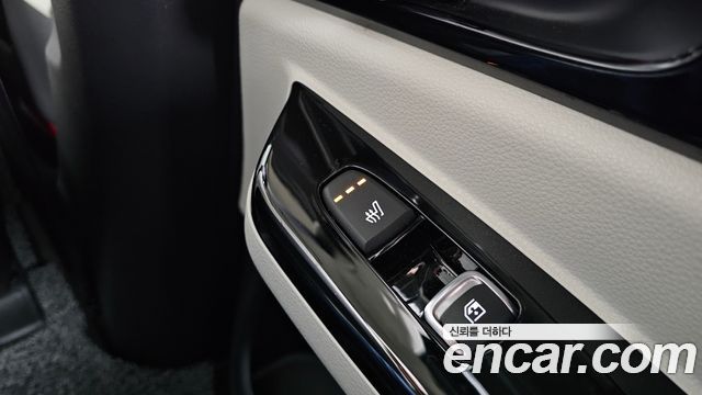 Kia Carnival 2021 thumb 11