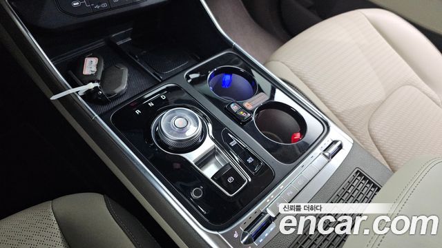 Kia Carnival 2024 thumb 9