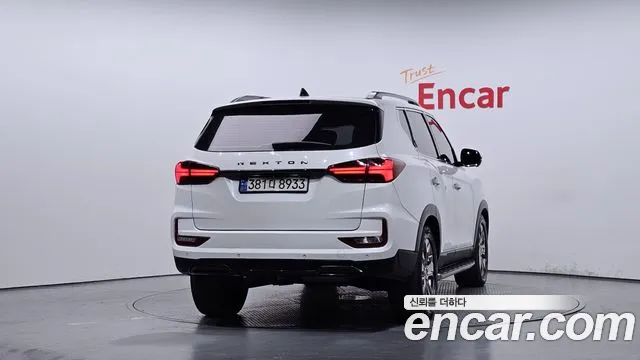 SsangYong Rexton 2022 thumb 5