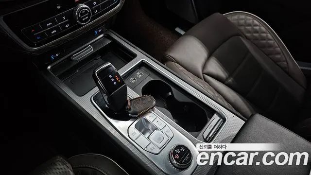SsangYong Rexton 2022 thumb 10
