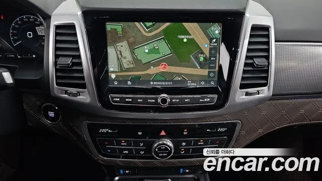 SsangYong Rexton 2022 thumb 12