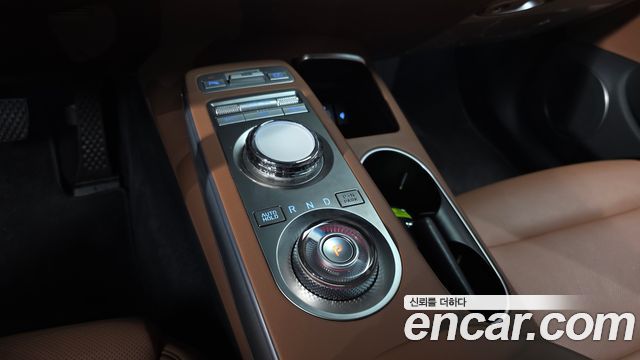 Genesis GV70 2021 thumb 10