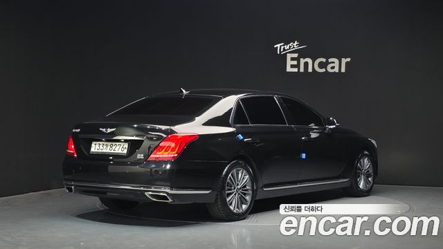 Genesis G90 2018 thumb 3