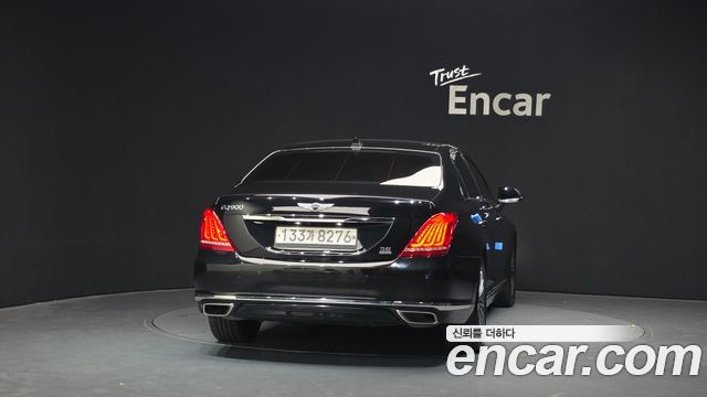 Genesis G90 2018 thumb 5