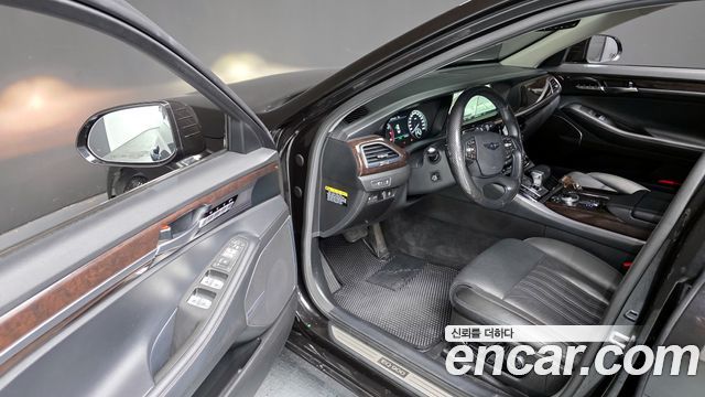 Genesis G90 2018 thumb 10