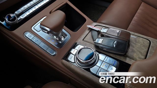 Genesis G90 2019 thumb 9