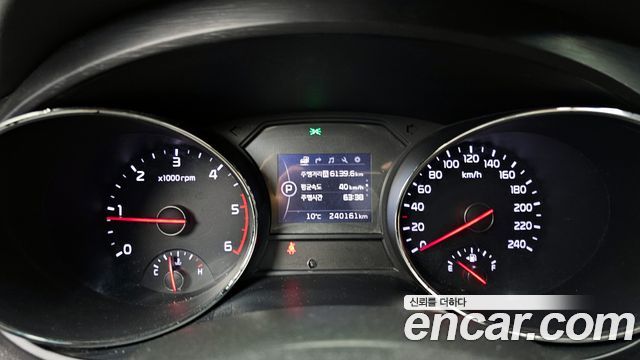 Kia Carnival 2015 thumb 9
